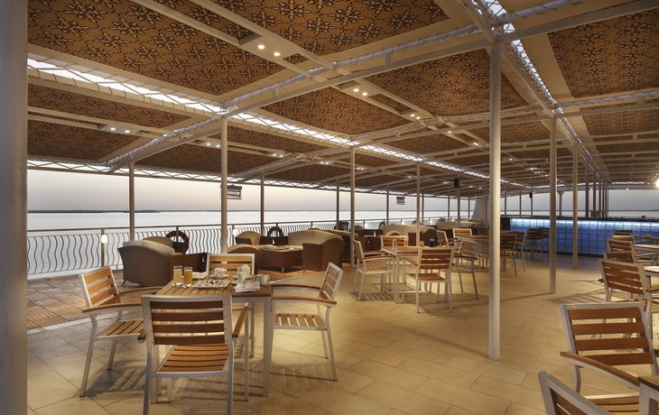 Sonnendeck der MS Steigenberger Omar el Khayam