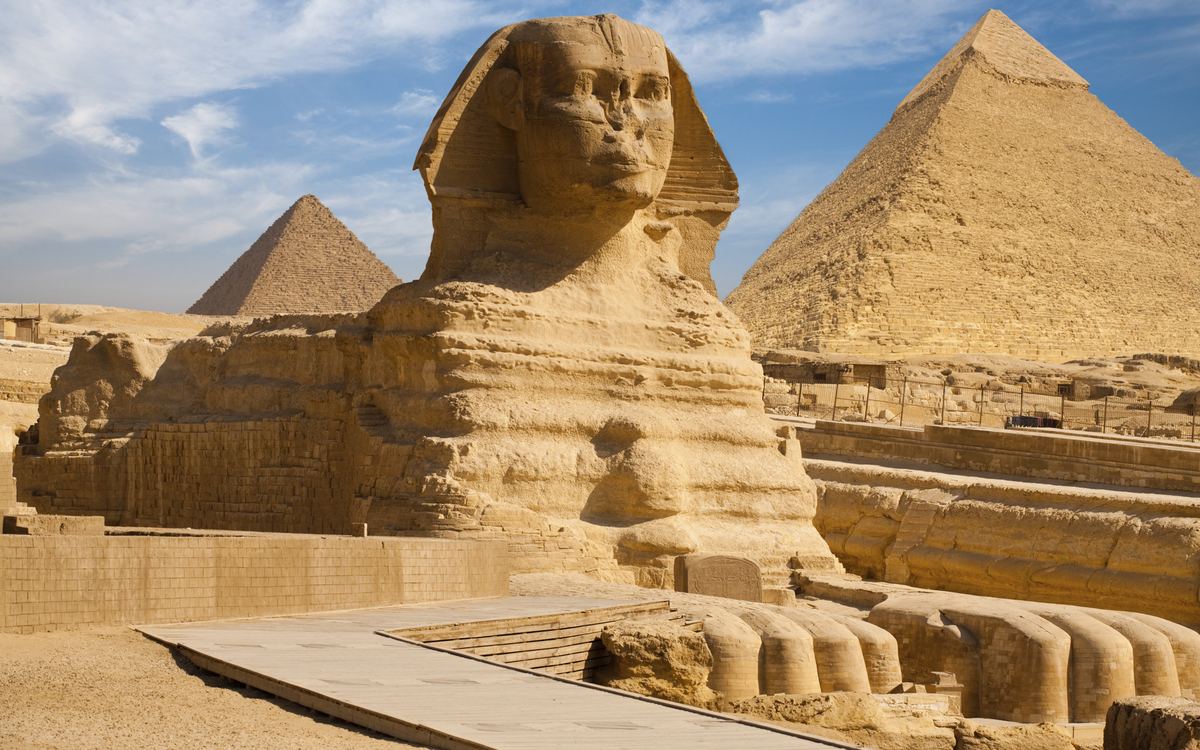 Sphinx Statue vor den Pyramiden von Gizeh, Ägypten