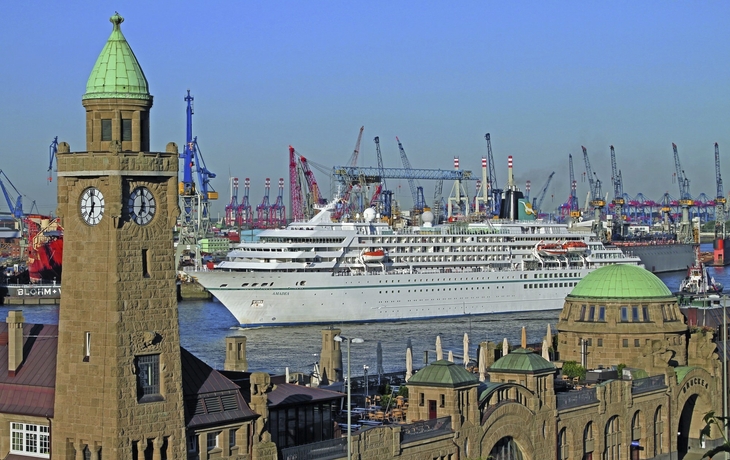 MS Amadea in Hamburg, Deutschland