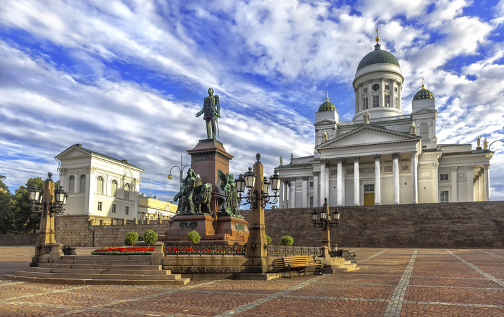 Senatsplatz und Dom in Helsinki, Finnland