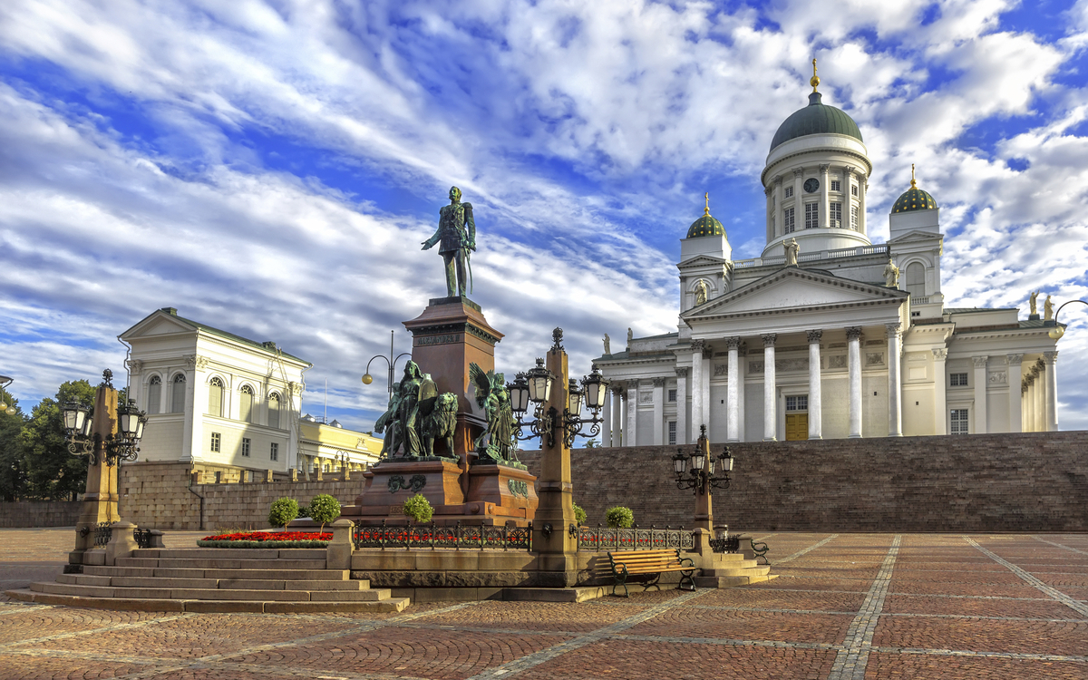 Senatsplatz und Dom in Helsinki, Finnland