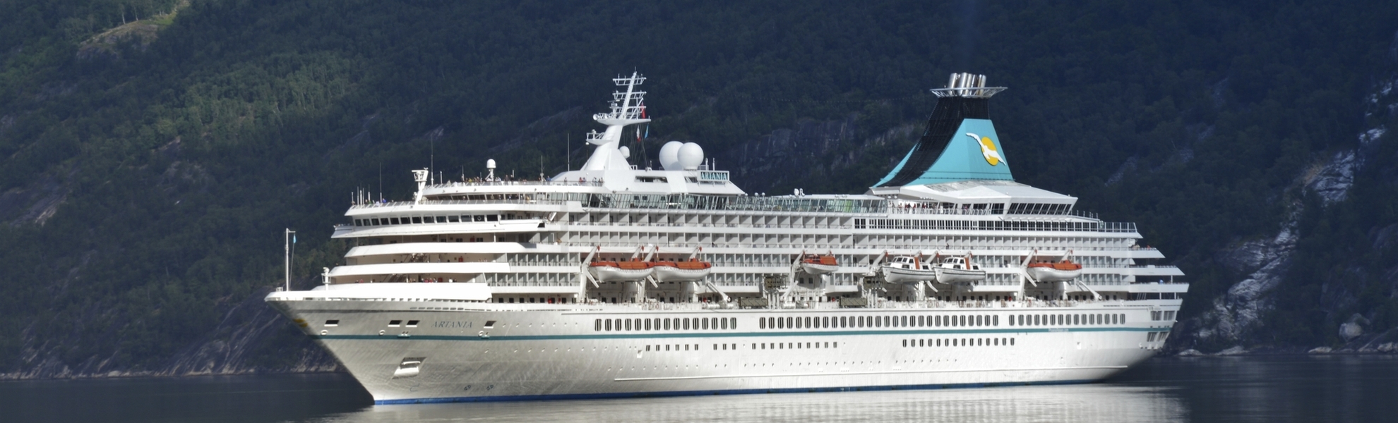 MS Artania im Eidfjord