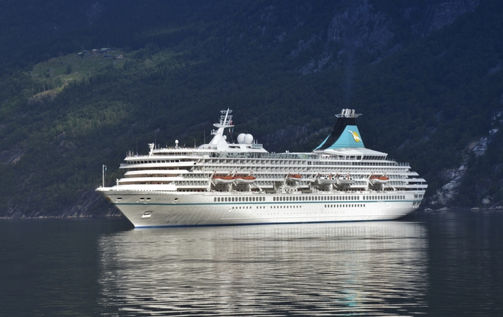 MS Artania im Eidfjord
