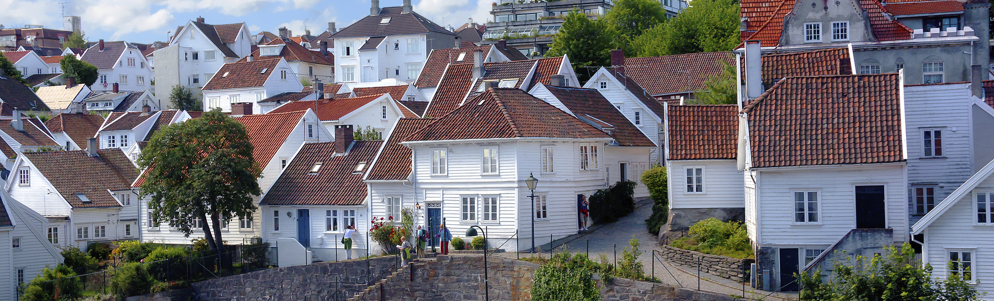Weiße Häuser in der Altstadt von Stavanger, Norwegen