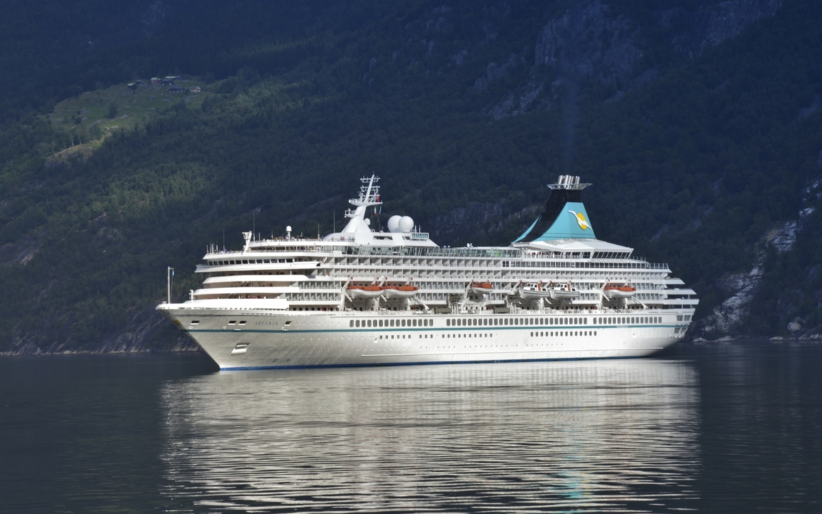 MS Artania im Eidfjord