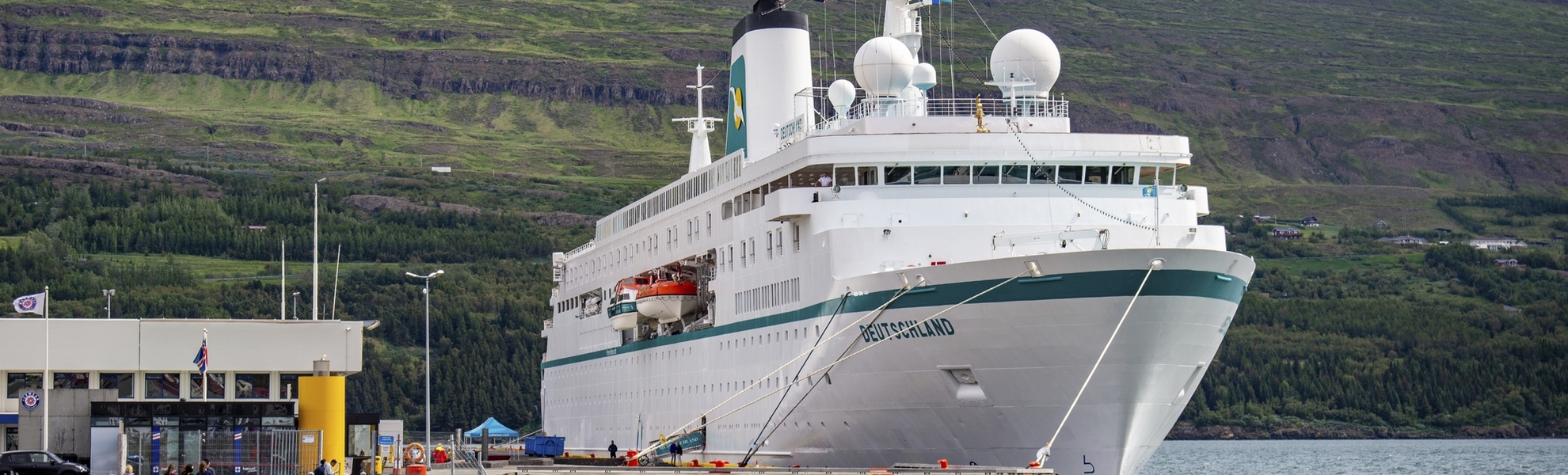 MS Deutschland in Akureyri