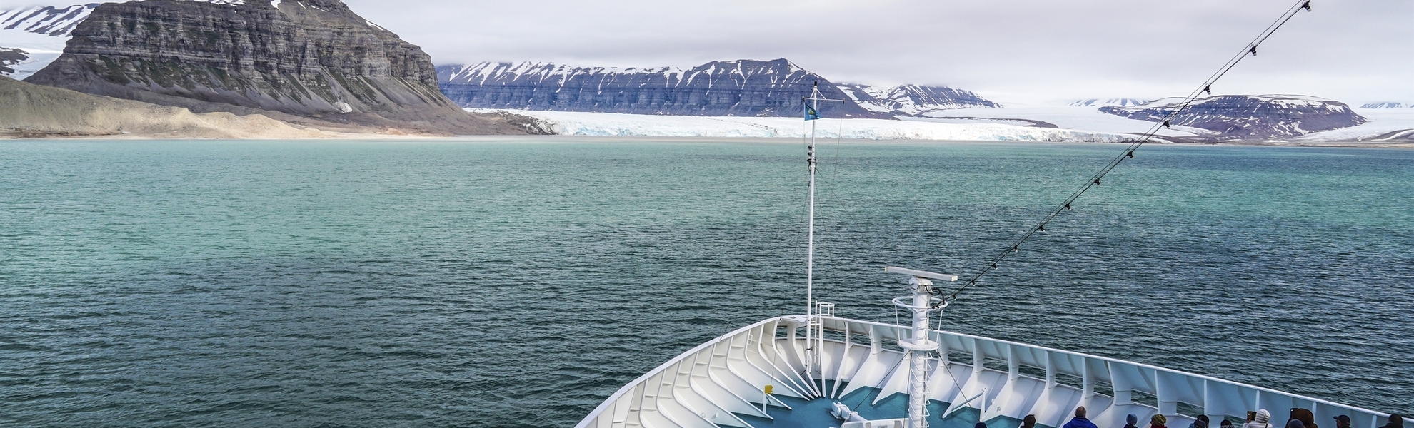 MS Artania vor Spitzbergen