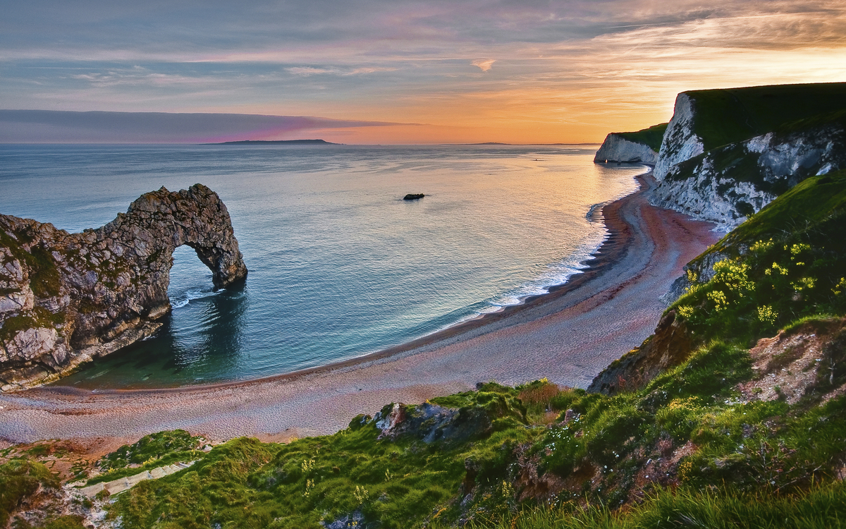 Die beruehmte Felsenformation ´Durdle Door´in Jurassic Coast, England