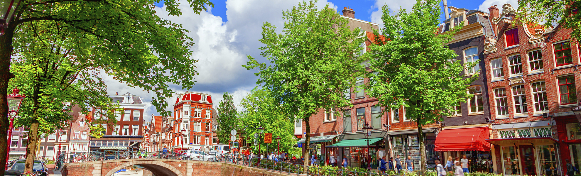 Kanal bei Amsterdam, Niederlande