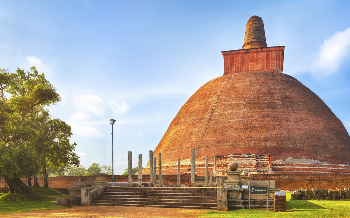 Jetvanaramaya Dagoba der Tempelanlage Sri Magabodhi, Sri Lanka
