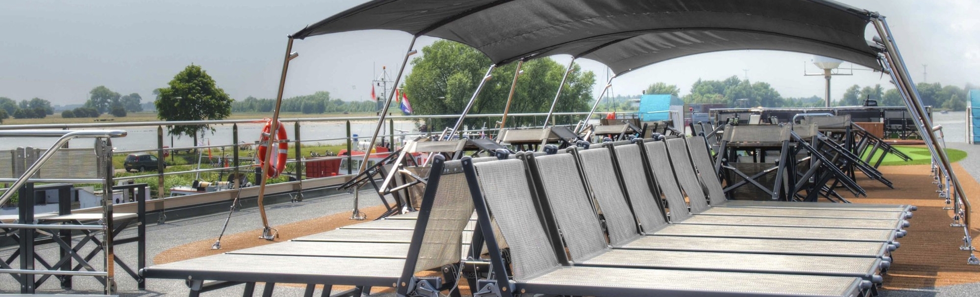 Sonnendeck der MS Anesha