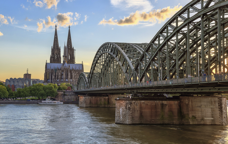 Hohenzollernbruecke in Koeln, Deutschland