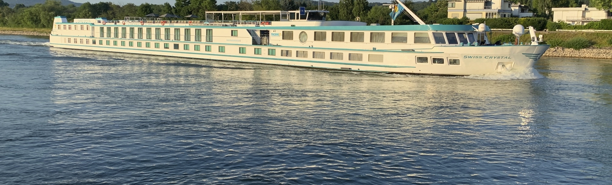 MS Swiss Crystal auf dem Rhein