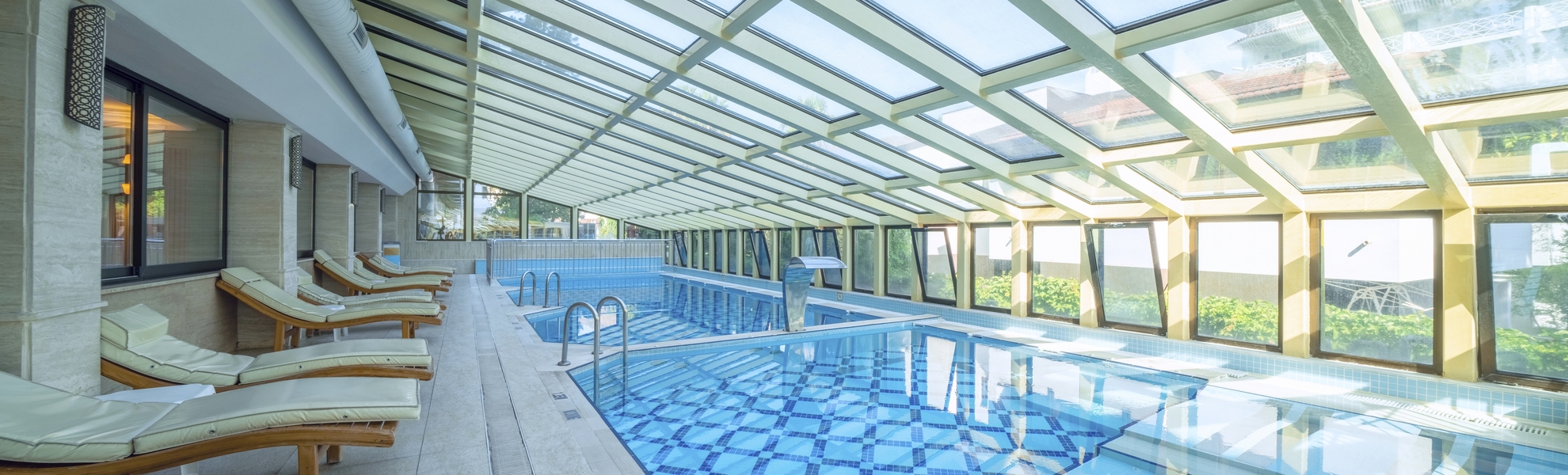 Aqua Hotel