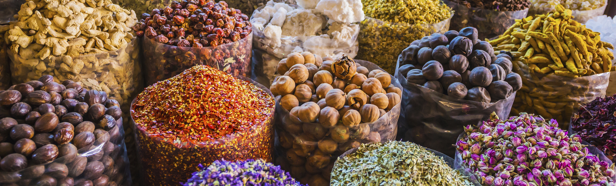 Bunte Gewürze am Markt, VAE