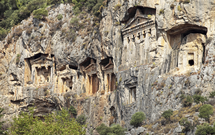 Felsengräber der Stadt Kaunos in Dalyan, Türkei