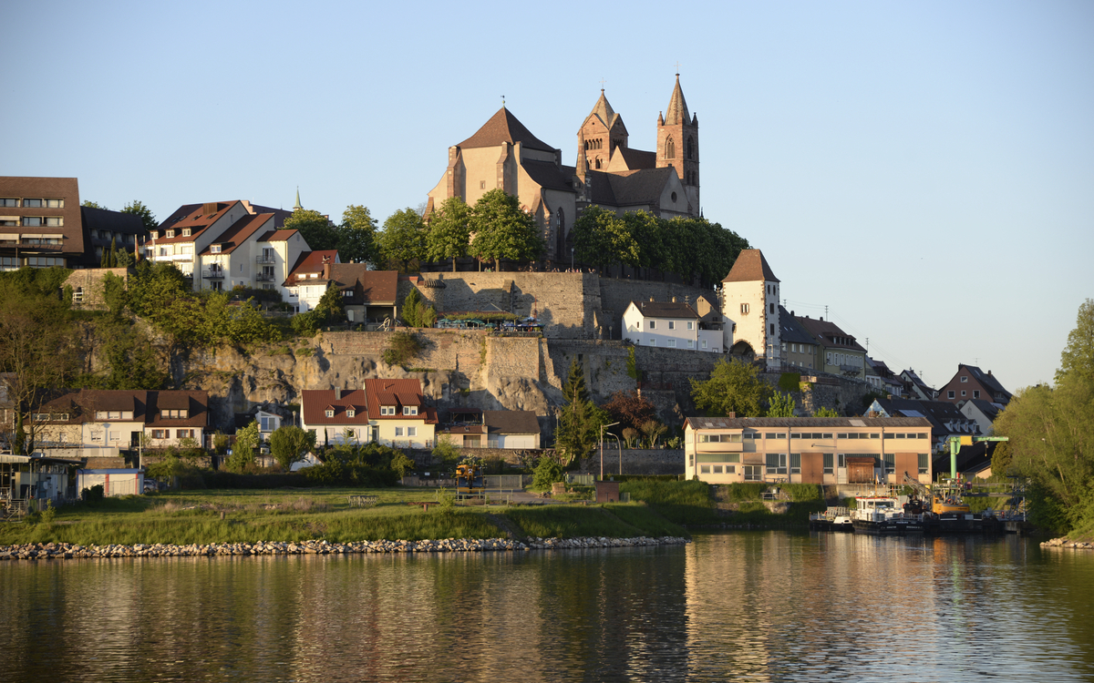 Skyline von Breisach am Rhein in Deutschland