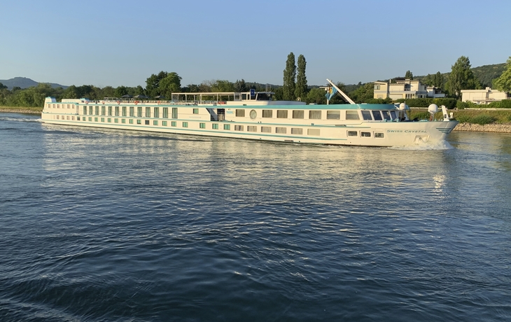 MS Swiss Crystal auf dem Rhein