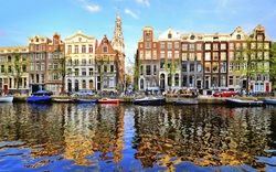 Gracht in Amsterdam, Niederlande