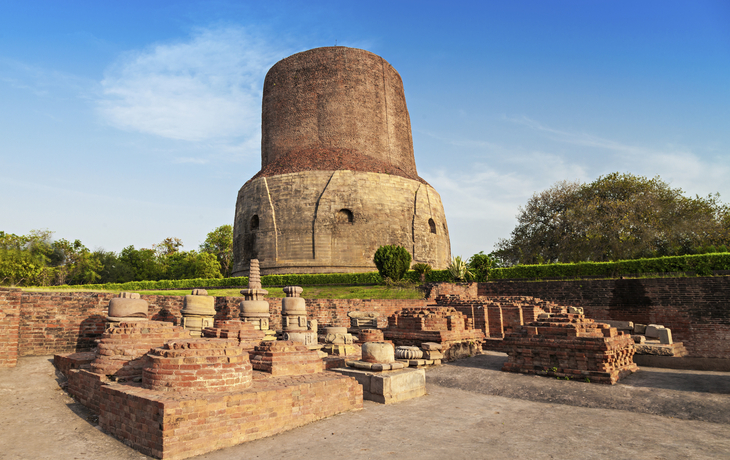Dhamek Stupa in Sarnath, Indien