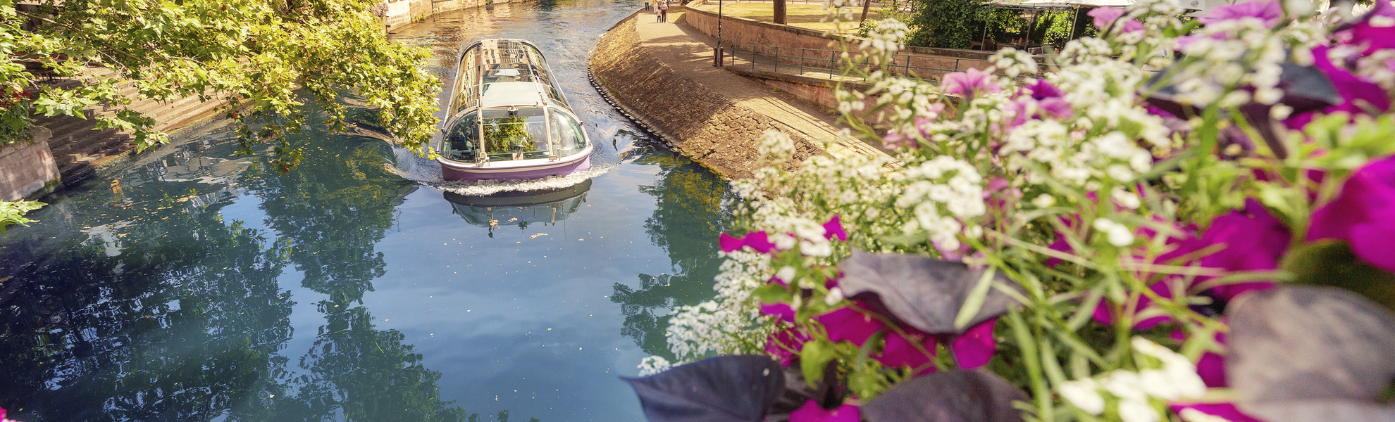 Ausflugsboot in Strassburg, Frankreich