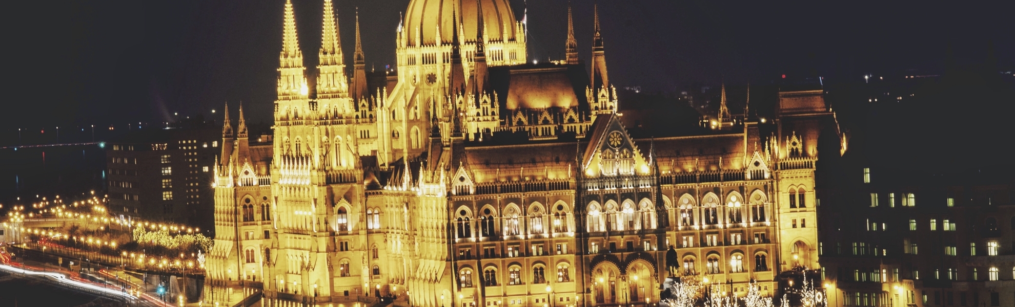 Parlament von Budapest bei Nacht, Ungarn