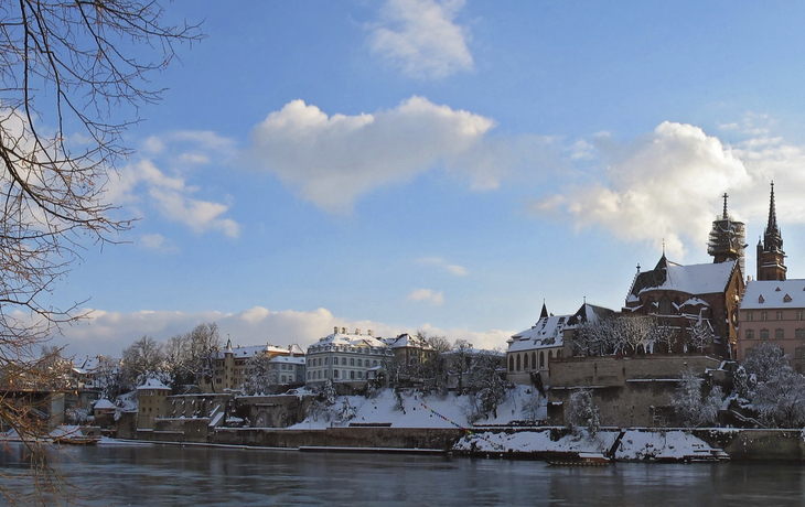 Winterpanorama von Basel, Schweiz