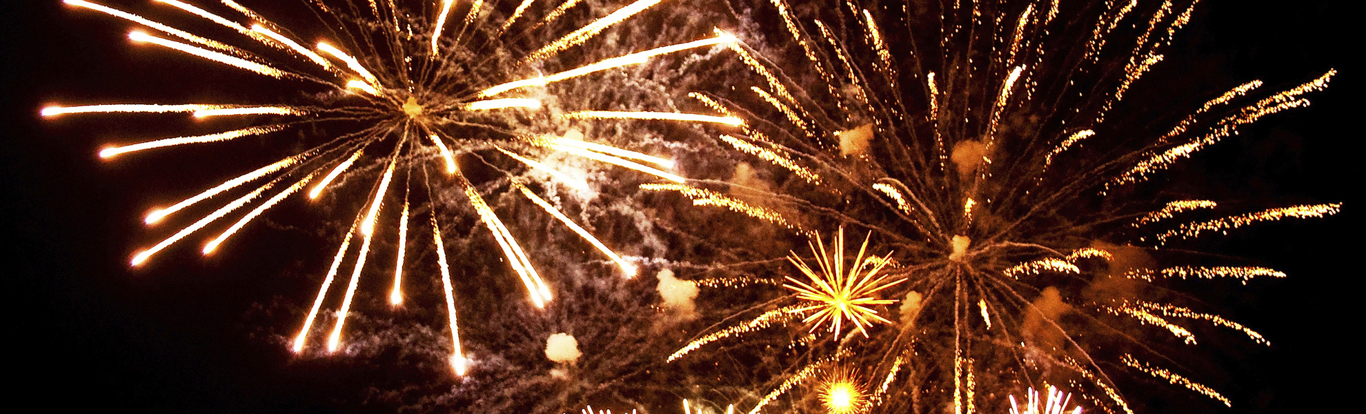 prachtvolles Höhenfeuerwerk