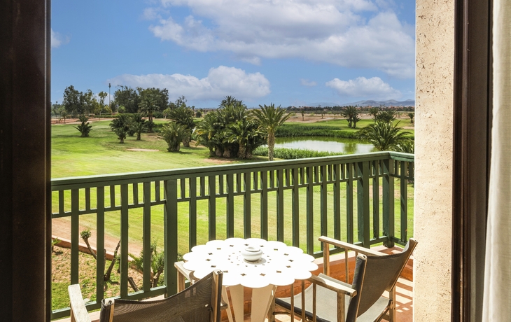 Beispiel Terrasse mit Blick zum Golfplatz