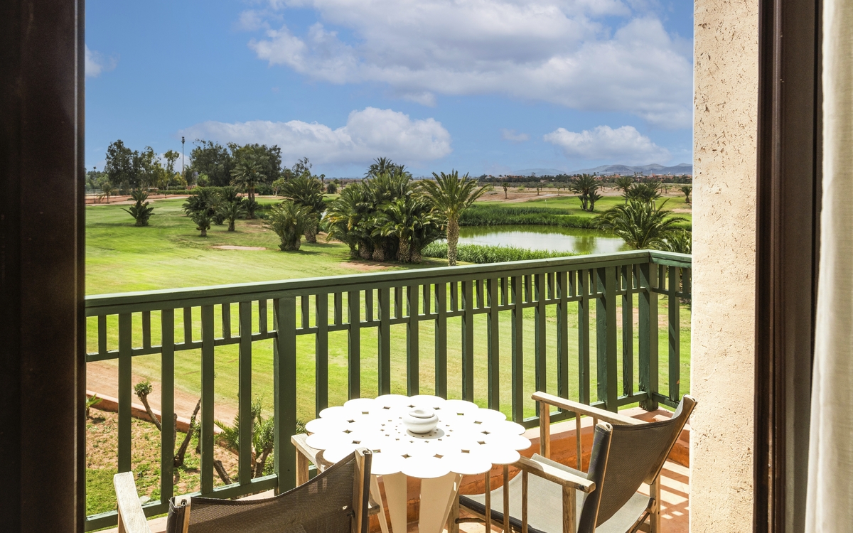 Beispiel Terrasse mit Blick zum Golfplatz