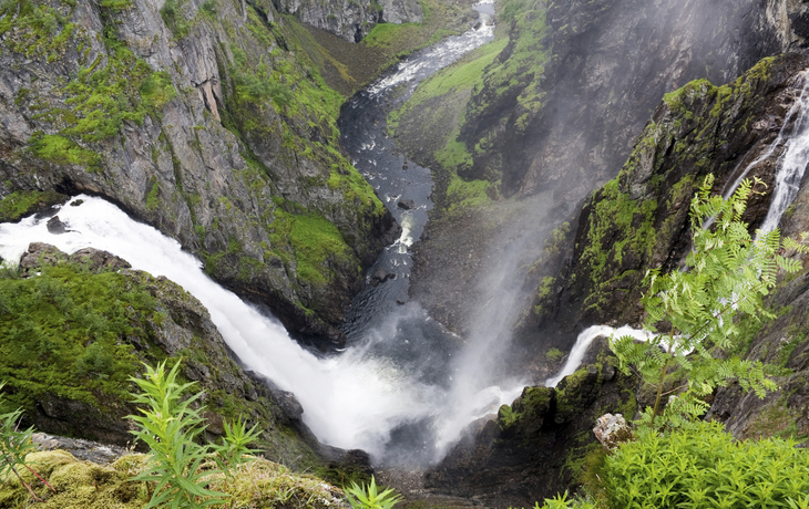 Voringsfossen Wasserfall im Eidfjord, Norwegen