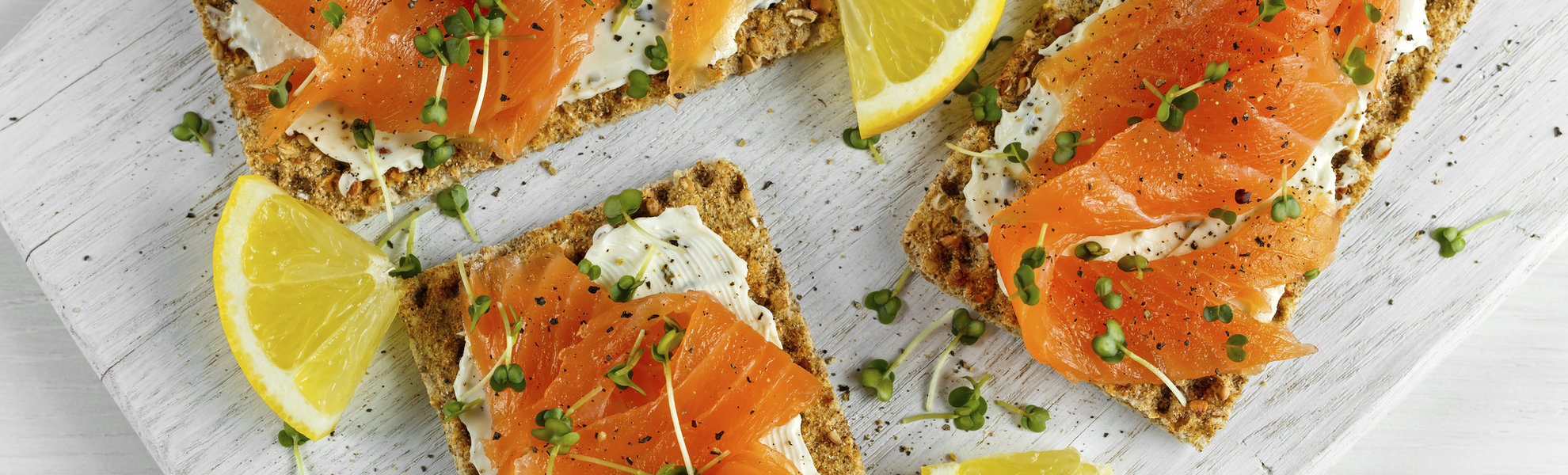 Skandinavischer Lachs auf Brot