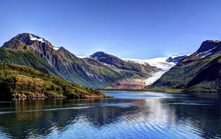 Svartisen Gletscher und Nordfjord, Norwegen