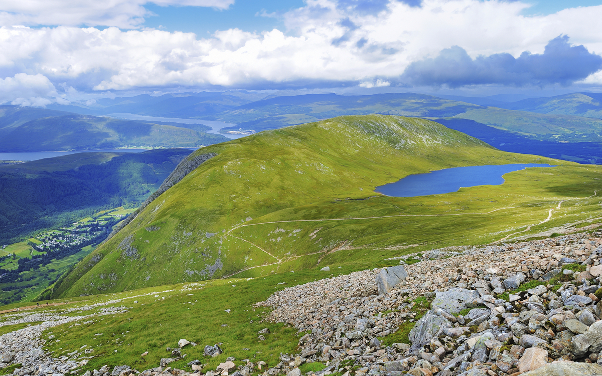 Blick vom Ben Nevis auf Loch Linnhe und Loch Eil, Schottland