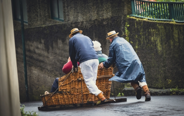 Funchal, Holzschlittenfahrt