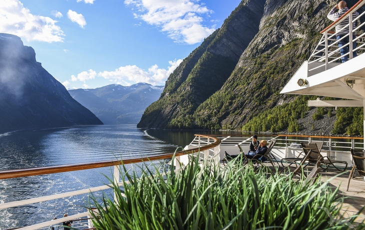 MS Artania im Geiranger Fjord