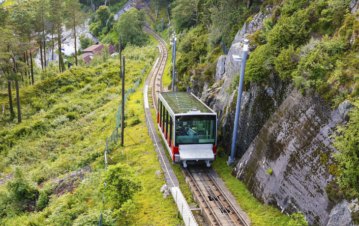Bergen, Bahn