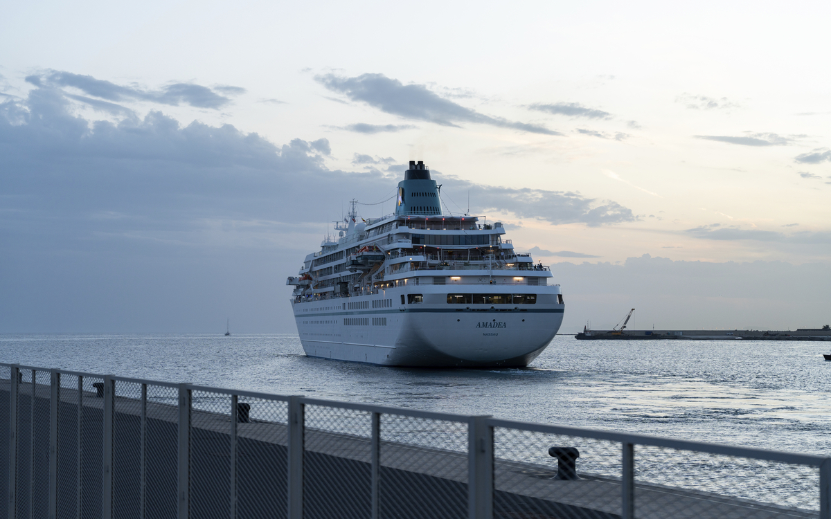 MS Amadea auf Lanazrote