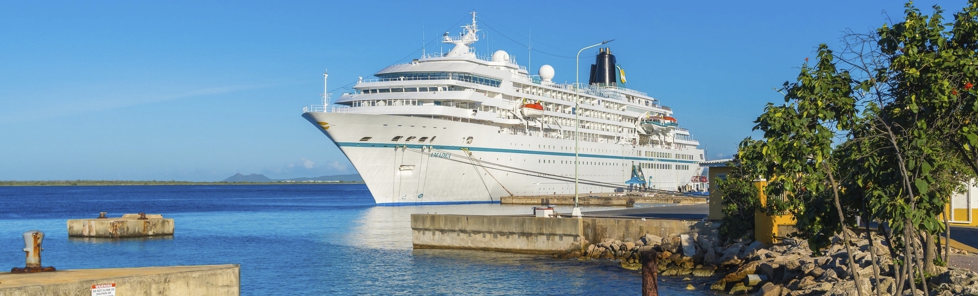 MS Amadea in Kralendijk