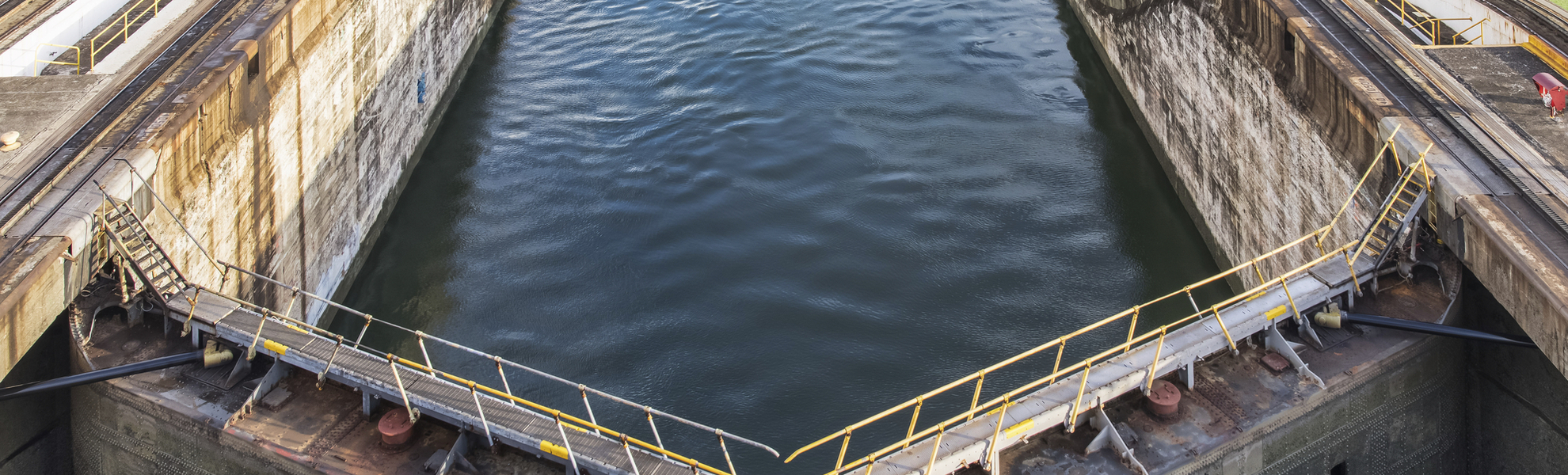 Kanal Schleuse in Panama