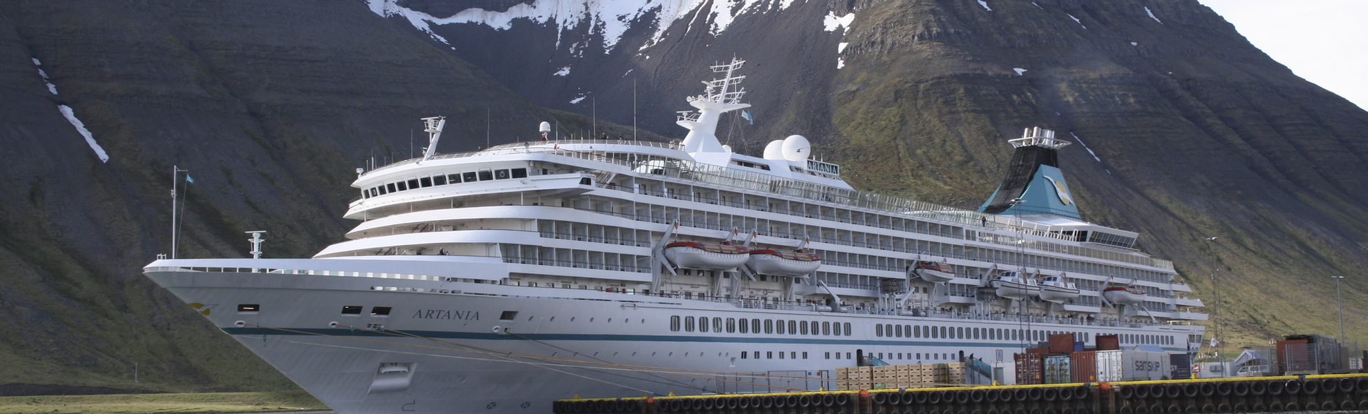 MS Artania in Island