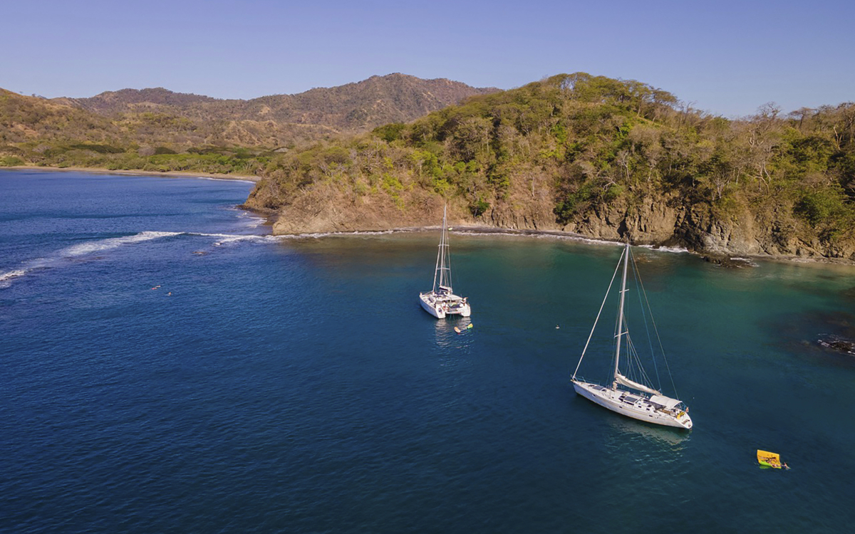 Marina Flamingo, Katamaran Tour