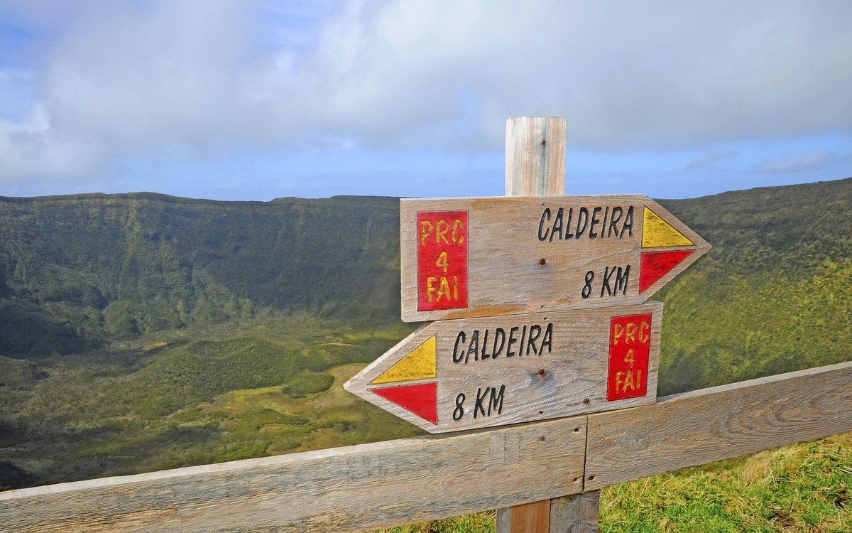 Rundweg am Vulkan Capelinho auf der Azoreninsel Faial