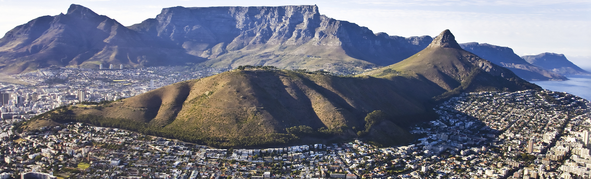 Tafelberg und Kapstadt aus der Vogelperspektive, Südafrika