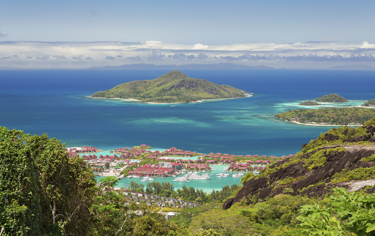 Panorama über die Bucht von Viktoria, Mahé, Seychellen