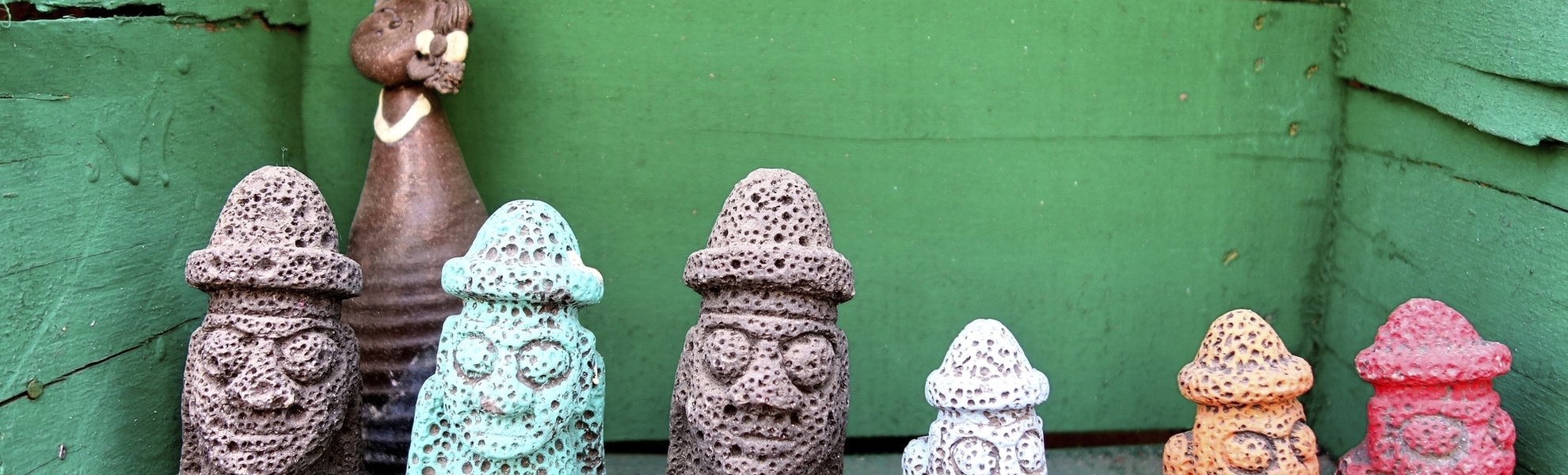 Bunte Statuen in Jeju-do, Südkorea