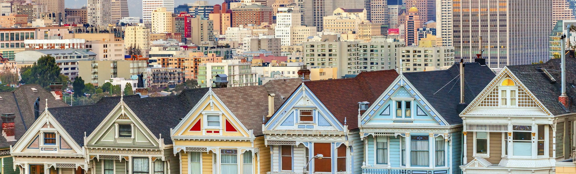 Mehrfarbig gestrichene Holzhäuser 'Painted Ladies' in San Francisco, USA