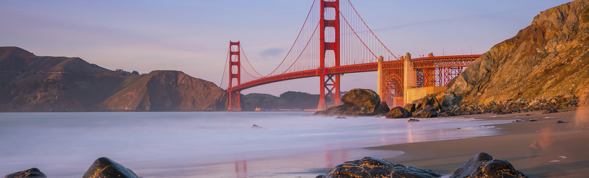 Golden Gate Bridge während des Sonnenuntergangs in San Francisco, USA
