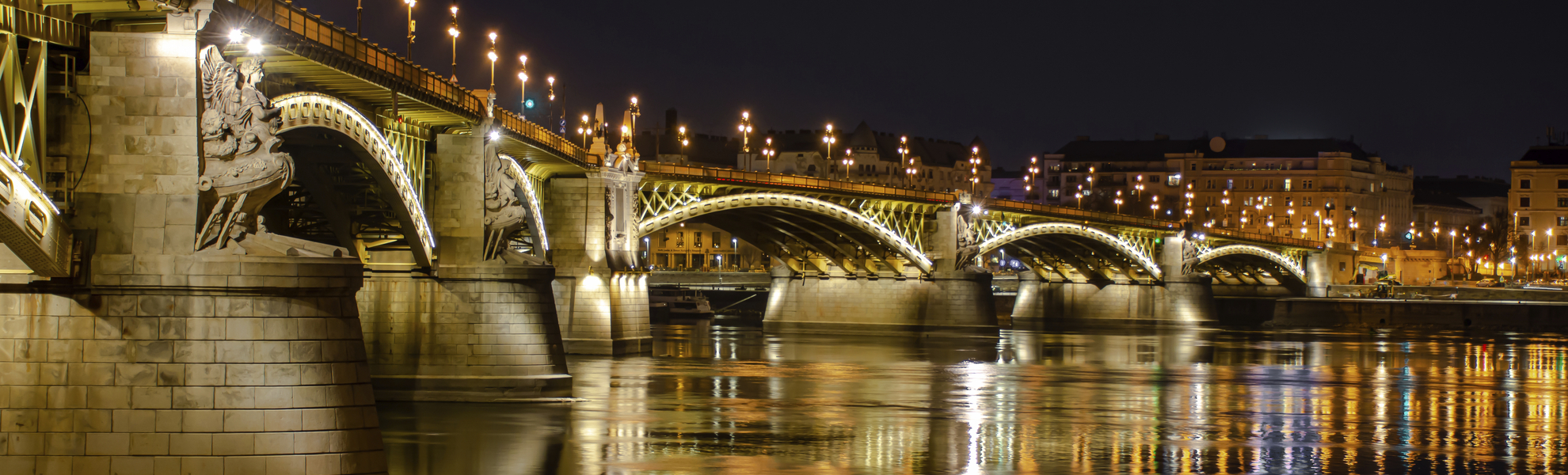 Budapest bei Nacht, Ungarn