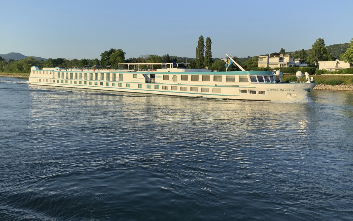 MS Swiss Crystal auf dem Rhein
